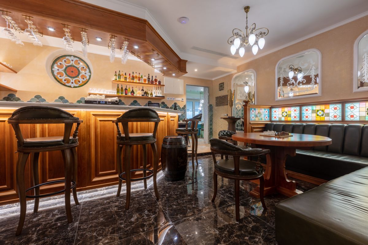 Piano Bar