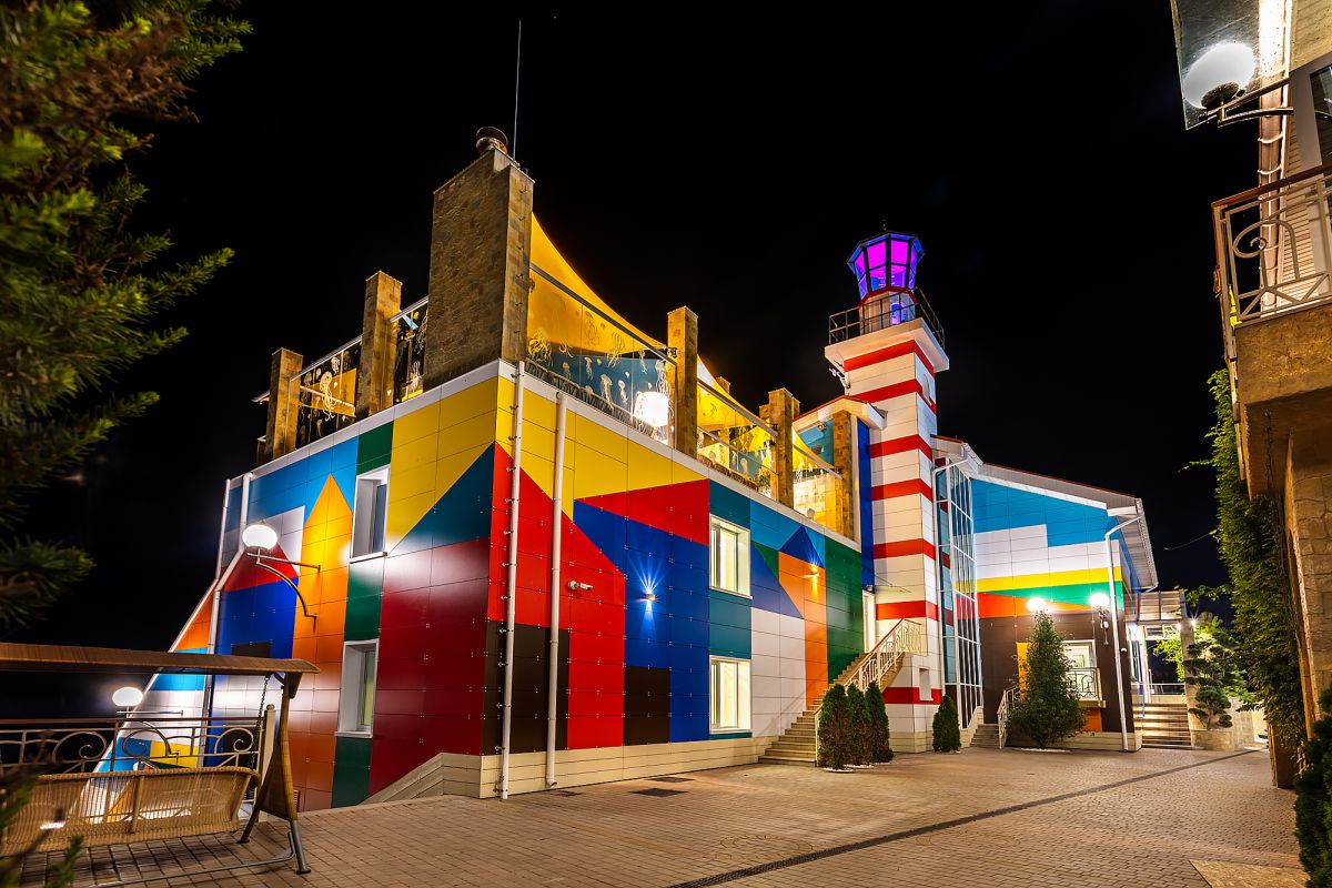 https://undersunhotel.com.ua/wp-content/uploads/2023/07/dvir-gotelyu-andersan-16378592020NUwB.jpg